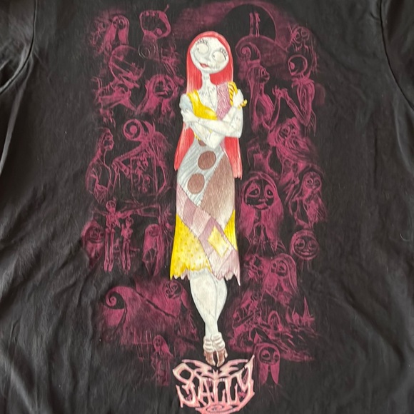 ✨Reduced NWOT DISNEY'S STUDIO COLLECTIONS Nightmare Before Christmas t- shirt - Picture 5 of 8